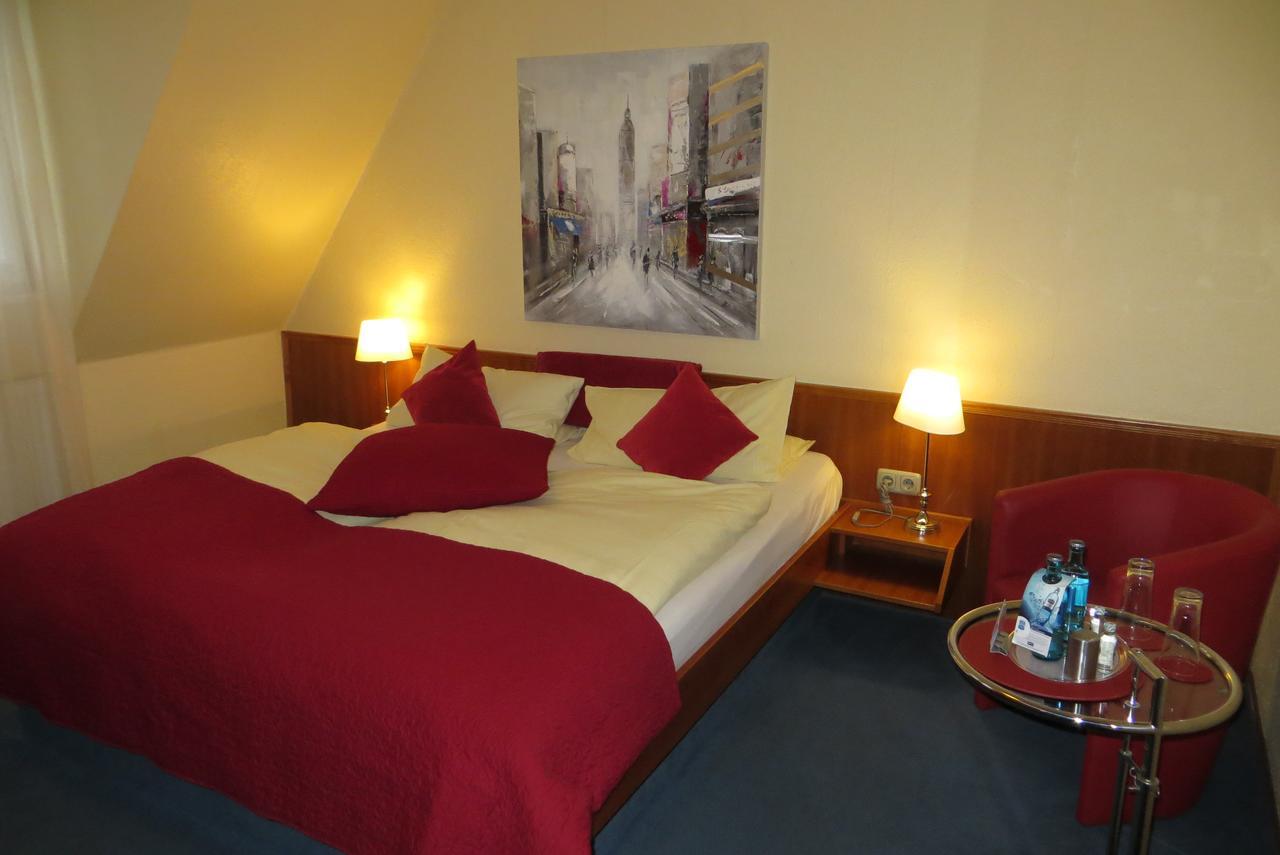 Burghotel Muenzenberg Bagian luar foto