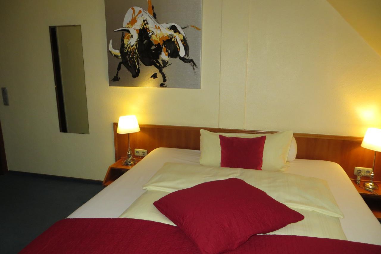 Burghotel Muenzenberg Bagian luar foto