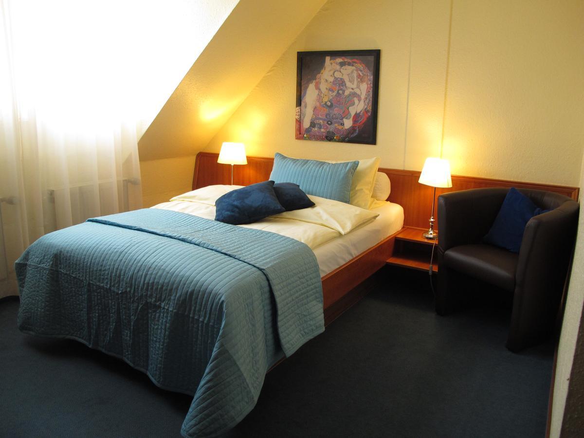 Burghotel Muenzenberg Bagian luar foto