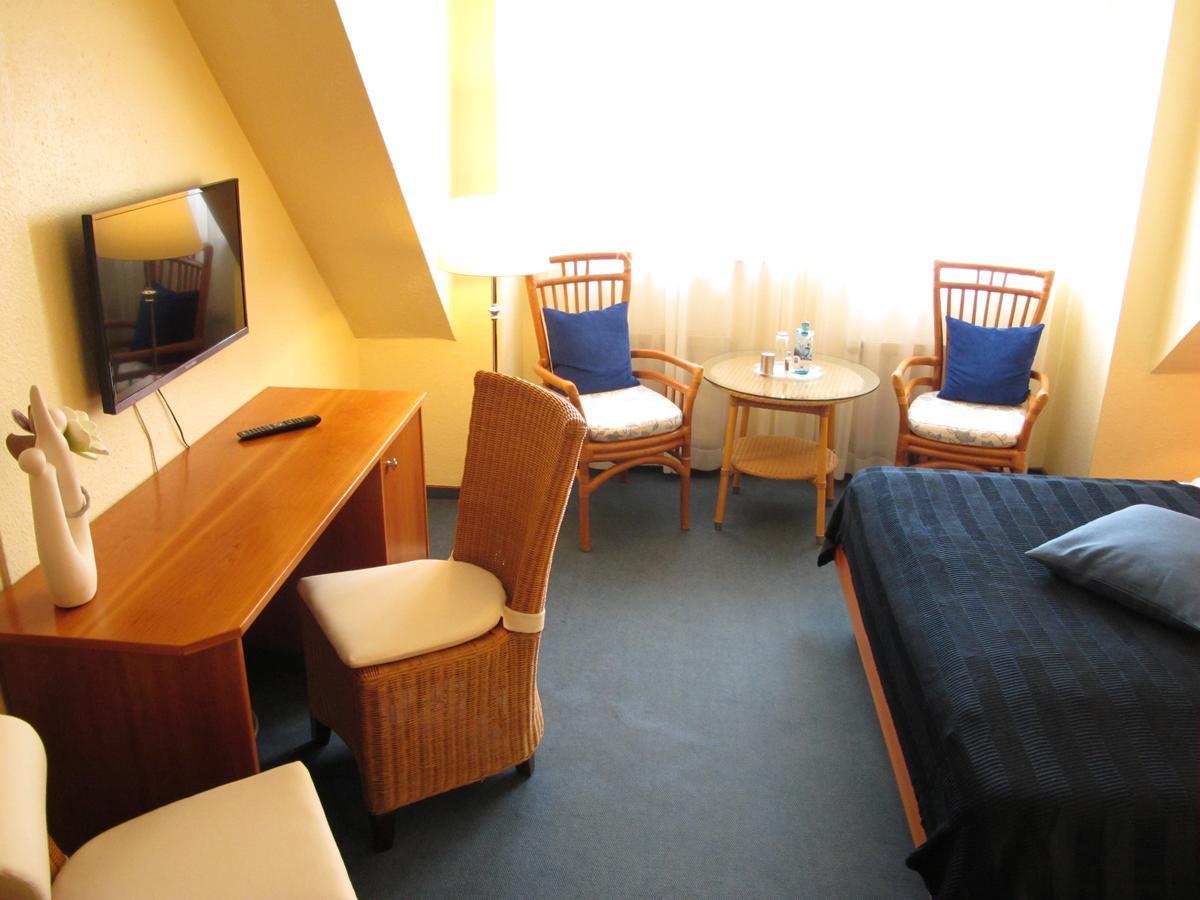Burghotel Muenzenberg Bagian luar foto