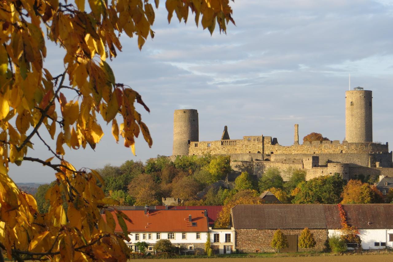Burghotel Muenzenberg Bagian luar foto