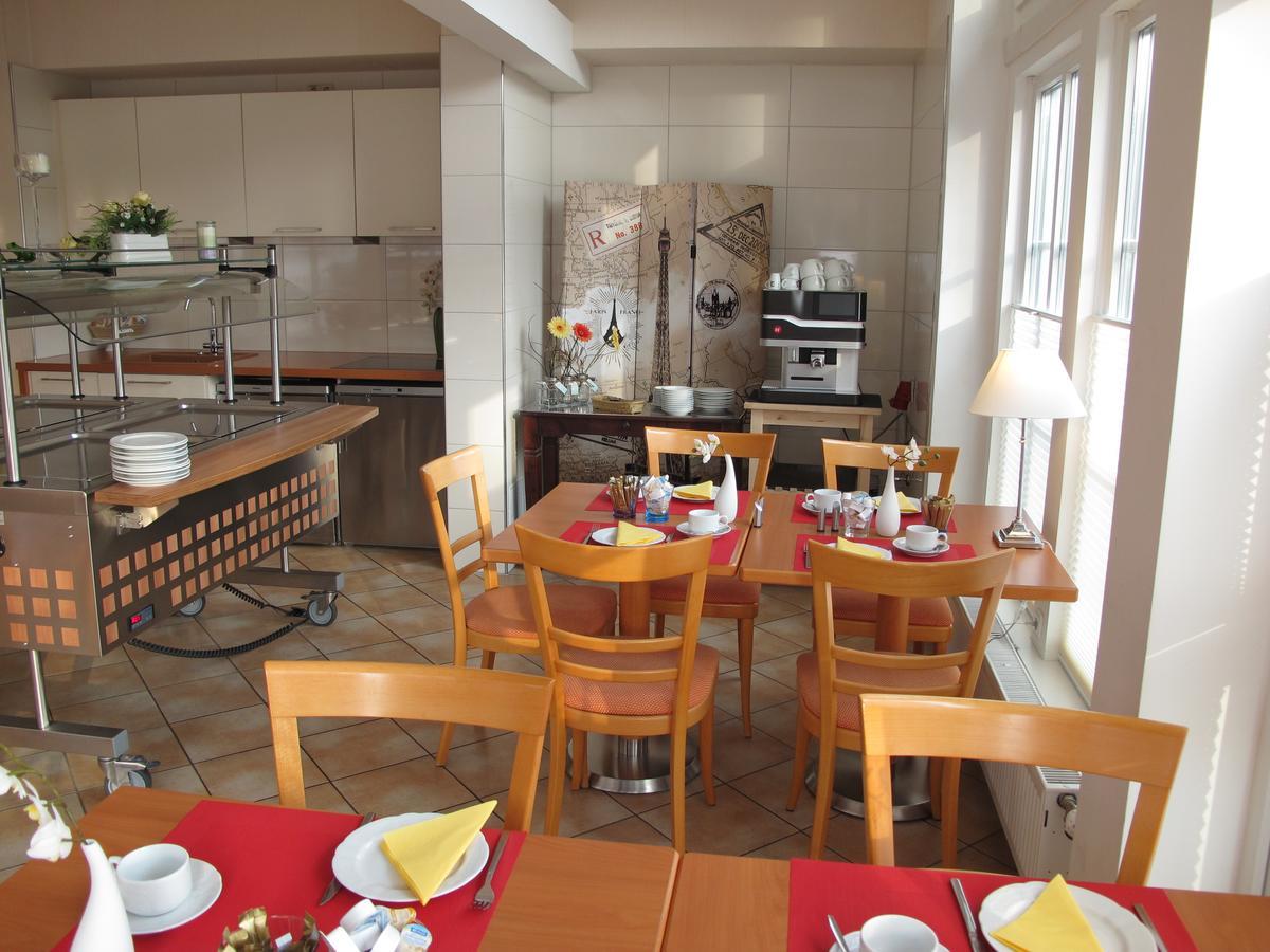 Burghotel Muenzenberg Bagian luar foto